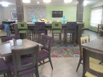 Hotel Express & West - Research Park By Ihg 3*