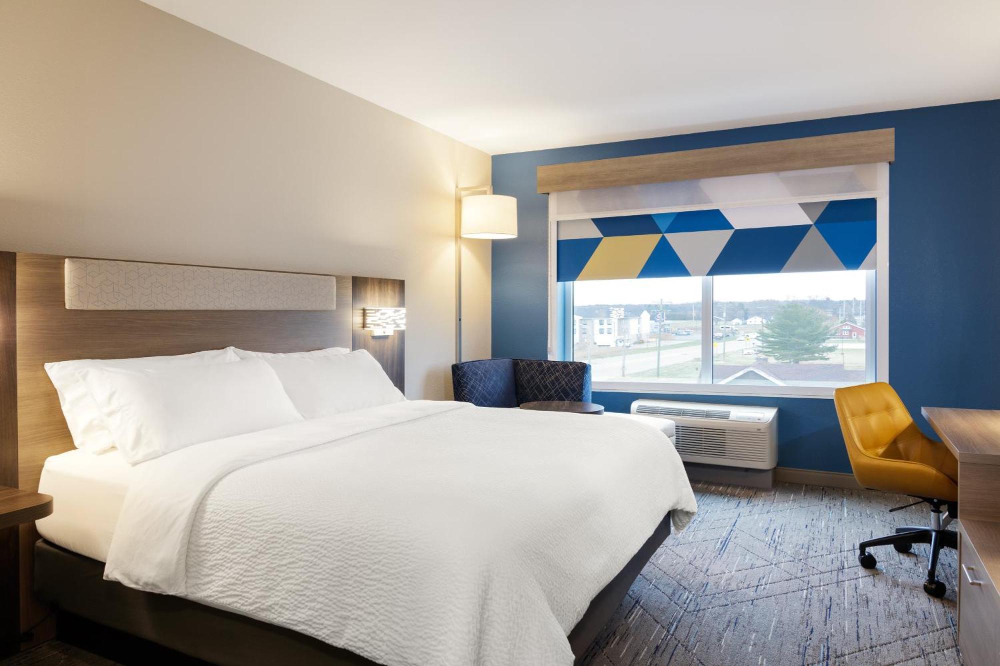 Express & West - Research Park By Ihg Hotel